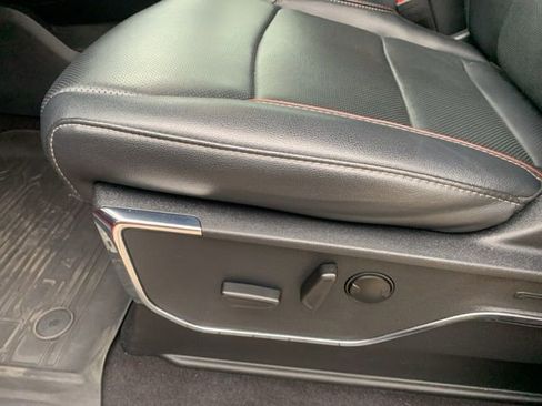 Used 2023 Ford F150 Lariat w/ Trailer Tow Package image 29