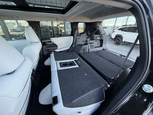 Used 2024 Mitsubishi Outlander SEL image 45