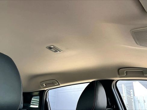 Certified 2025 Nissan Kicks SR image 14