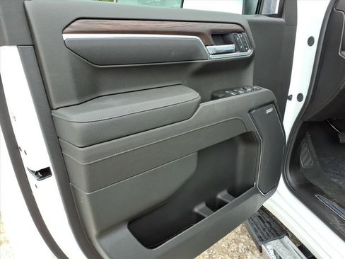 New 2026 GMC Sierra 1500 SLT w/ SLT Premium Plus Package image 14