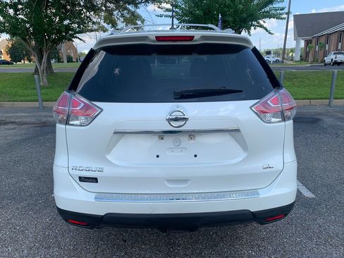 Used 2016 Nissan Rogue SL w/ SL Premium Package FWD image 6
