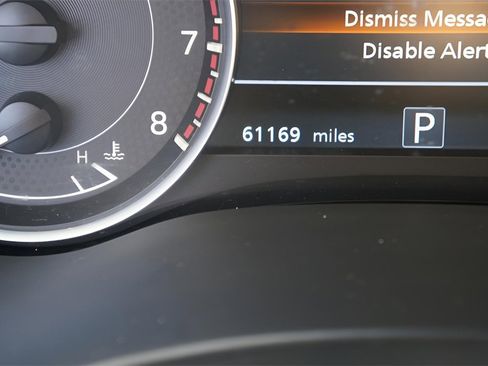 Used 2023 Nissan Armada SL w/ Captain's Chairs Package image 19