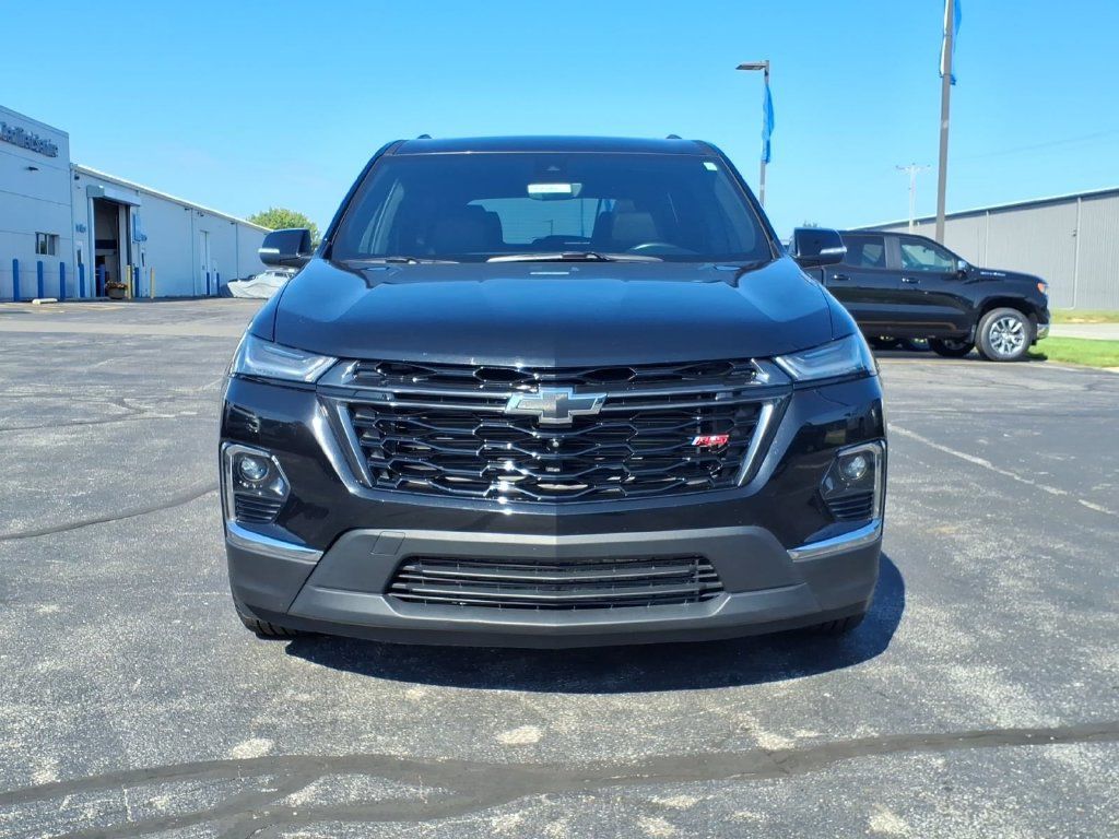 Used 2023 Chevrolet Traverse RS w/ LPO, Floor Liner Package AWD/4WD image 2
