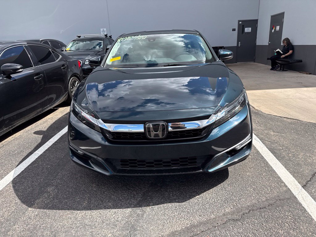 Used 2018 Honda Clarity Touring image 2