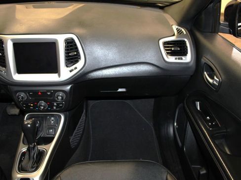 Certified 2020 Jeep Compass High Altitude image 31