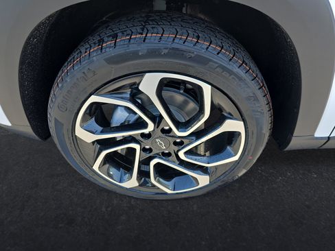 New 2026 Chevrolet Trax RS w/ Driver Confidence Package FWD image 18