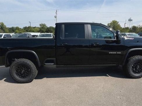 New 2025 Chevrolet Silverado 2500 ZR2 w/ Technology Package image 9