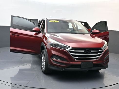 Used 2017 Hyundai Tucson SE image 36