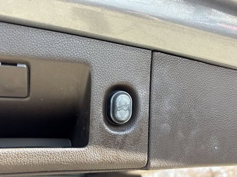 Used 2019 GMC Yukon Denali w/ Denali Ultimate Package image 9