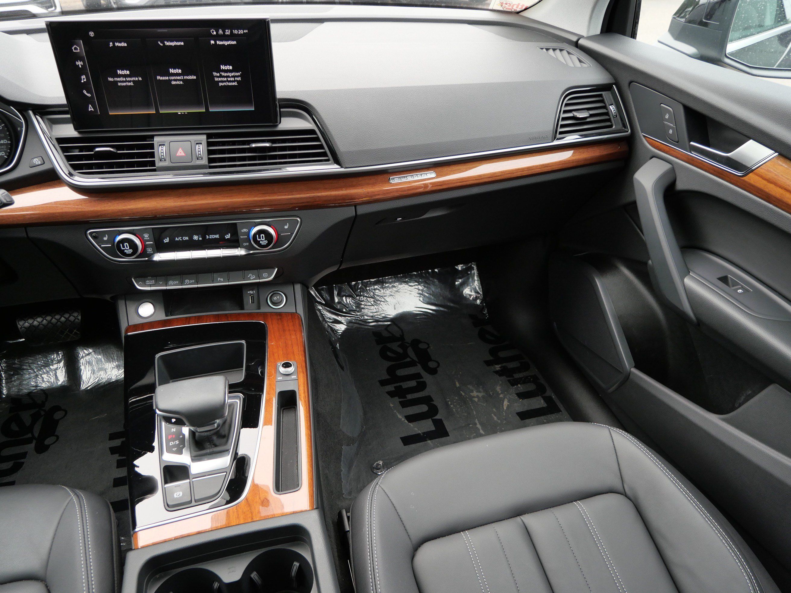 Used 2023 Audi Q5 2.0T Premium w/ Convenience Package AWD/4WD image 11