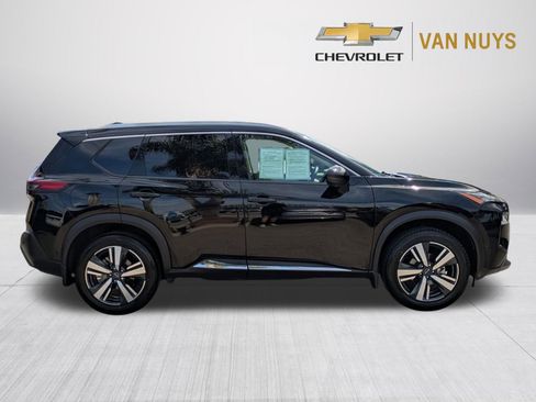 Used 2023 Nissan Rogue SL w/ SL Premium Package FWD image 4