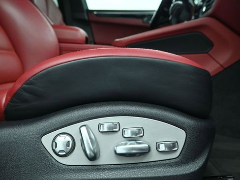 Certified 2022 Porsche Macan GTS AWD/4WD image 15