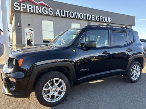 Used 2022 Jeep Renegade Latitude image 1
