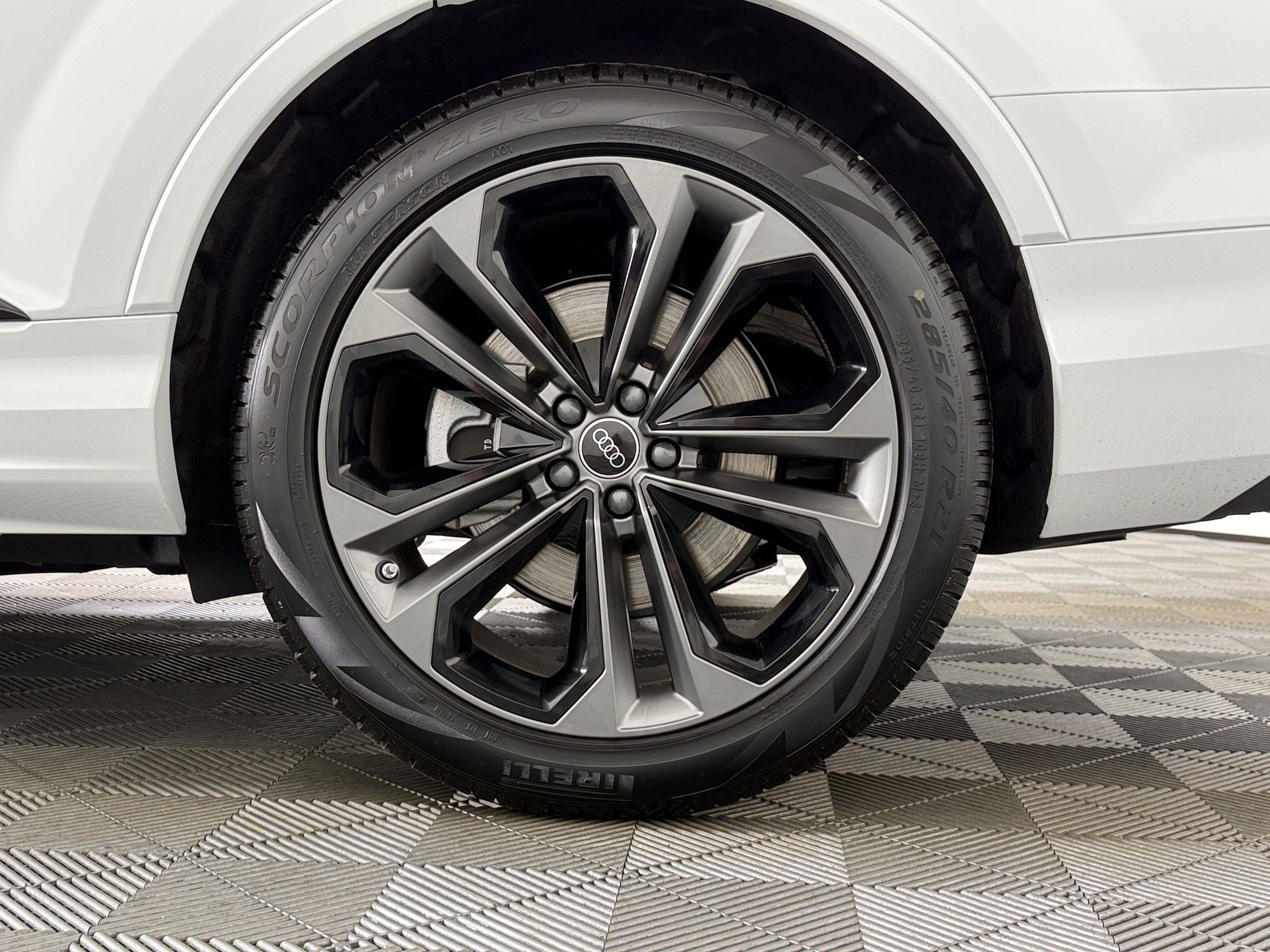 New 2026 Audi Q7 3.0T Premium Plus AWD/4WD image 10