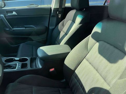 Used 2021 Kia Sportage LX FWD image 8