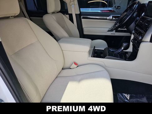 Used 2023 Lexus GX 460 Premium w/ Premium Package AWD/4WD image 18