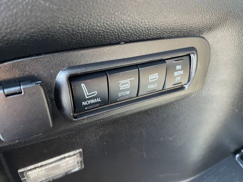 Used 2016 Ford Explorer Limited image 43