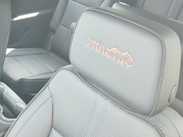 New 2026 Chevrolet Tahoe High Country AWD/4WD image 11