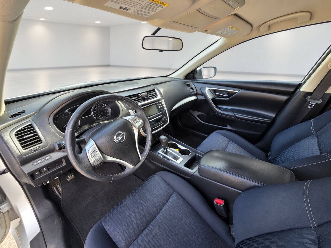 Used 2017 Nissan Altima 2.5 SV FWD image 8