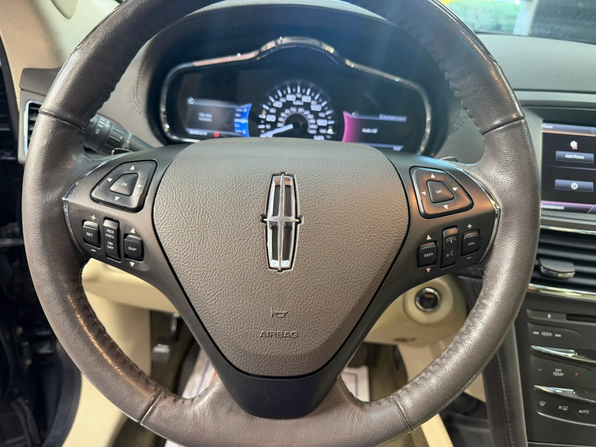 Used 2014 Lincoln MKT AWD w/ Equipment Group 201A image 17