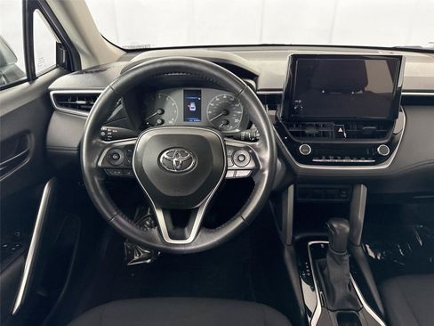 Certified 2023 Toyota Corolla Cross LE FWD image 31
