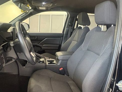 Used 2025 Toyota 4Runner SR5 AWD/4WD image 23