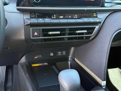 Used 2025 Toyota Camry LE w/ Convenience Package FWD image 17