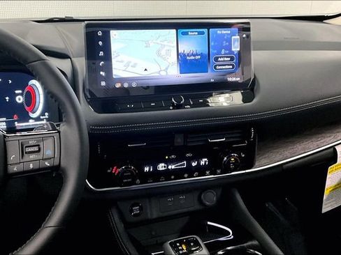New 2025 Nissan Rogue Platinum w/ Tech Package AWD/4WD image 8