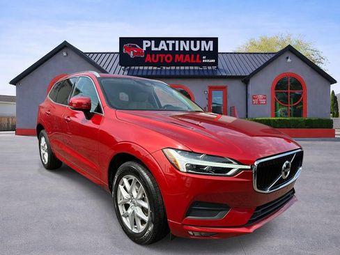 Used 2021 Volvo XC60 T5 Momentum AWD/4WD image 1