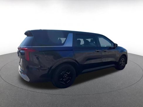 Used 2026 Kia Carnival FWD image 15