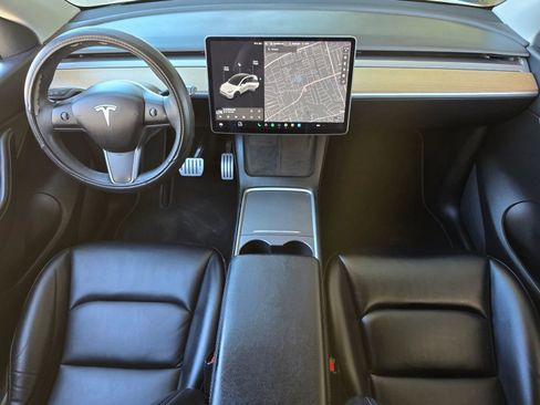 Used 2021 Tesla Model Y Performance image 13