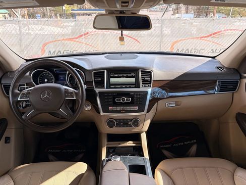 Used 2016 Mercedes-Benz GL 450 4MATIC image 31