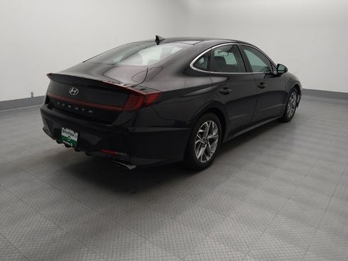 Used 2022 Hyundai Sonata SEL w/ Preferred Accessory Package FWD image 9