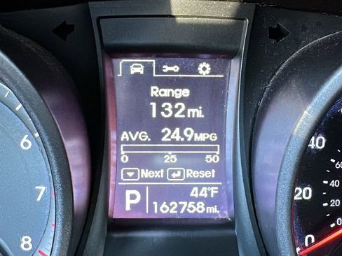 Used 2015 Hyundai Santa Fe Sport image 16