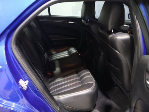 Used 2019 Chrysler 300 S image 21