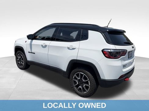 Used 2024 Jeep Compass Trailhawk AWD/4WD image 4