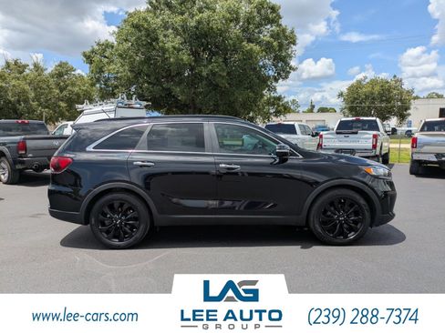 Used 2020 Kia Sorento S FWD image 2