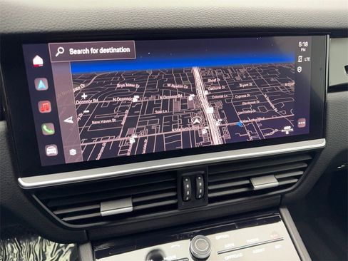 Used 2022 Porsche Cayenne image 60