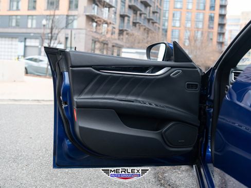 Used 2019 Maserati Ghibli S GranSport image 41