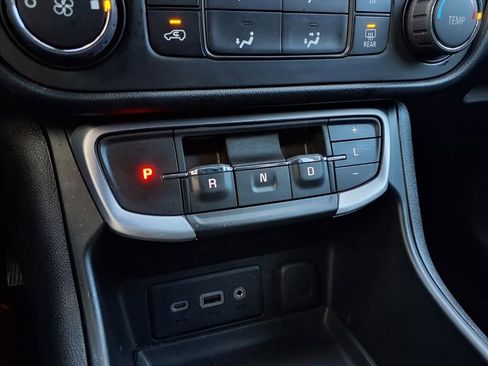 Certified 2023 GMC Terrain SLE w/ Elevation Edition image 11