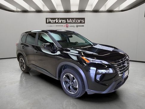 Used 2025 Nissan Rogue SV image 7