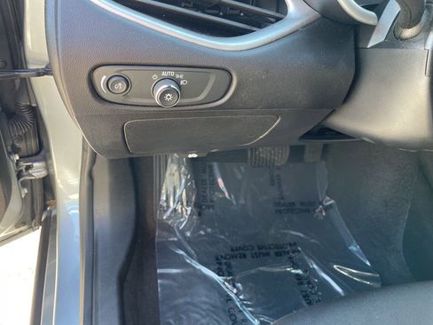 Used 2024 Chevrolet Malibu LT FWD image 9