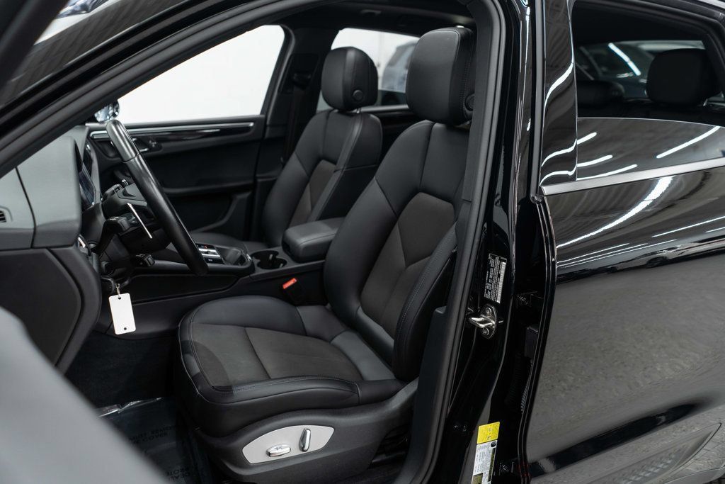 Used 2024 Porsche Macan AWD/4WD image 9