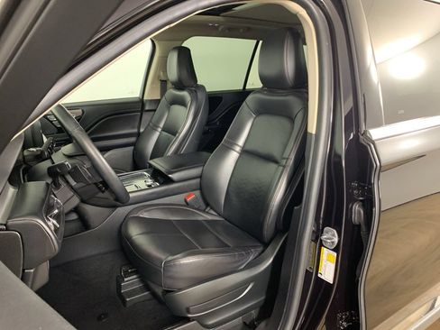 Used 2022 Lincoln Aviator AWD w/ Premium Package image 31