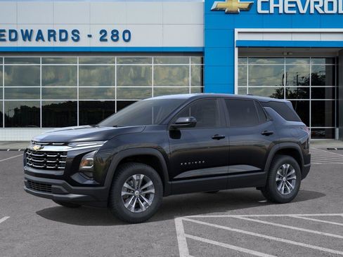 New 2026 Chevrolet Equinox LT FWD image 2