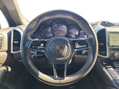 Used 2016 Porsche Cayenne image 12