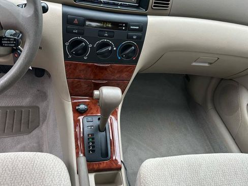 Used 2004 Toyota Corolla LE FWD image 11