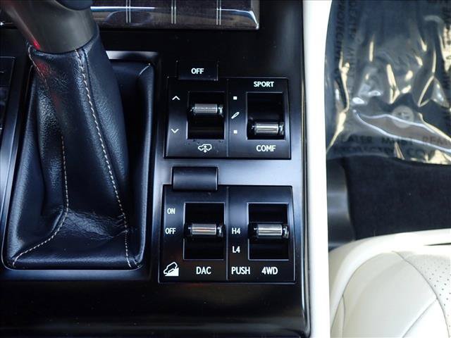 Used 2020 Lexus GX 460 Luxury w/ Accessory Package AWD/4WD image 22