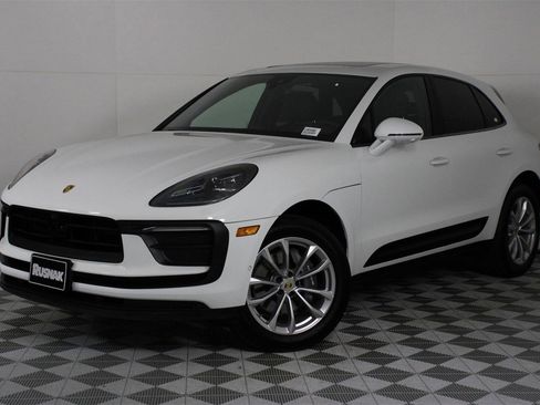 Used 2025 Porsche Macan image 35