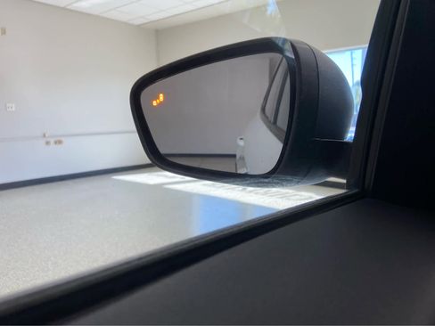 Used 2022 Ford Escape SE w/ Convenience Package image 37